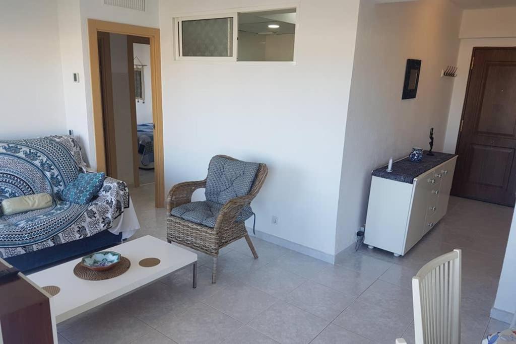 021 - Wonderful Beachfront Apartment With Stunning Sea Views Benalmádena Exterior foto