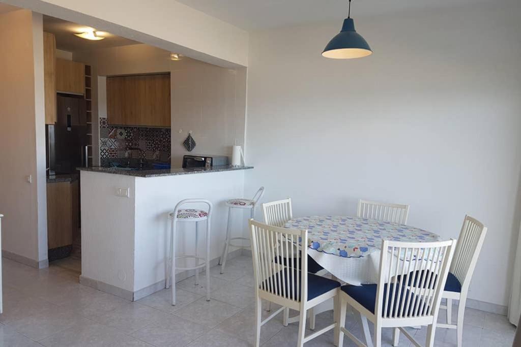021 - Wonderful Beachfront Apartment With Stunning Sea Views Benalmádena Exterior foto