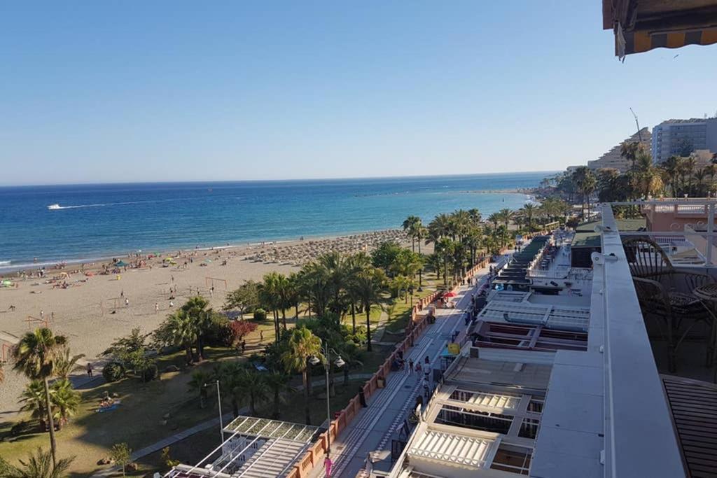 021 - Wonderful Beachfront Apartment With Stunning Sea Views Benalmádena Exterior foto