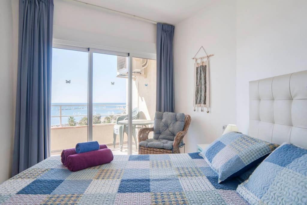021 - Wonderful Beachfront Apartment With Stunning Sea Views Benalmádena Exterior foto