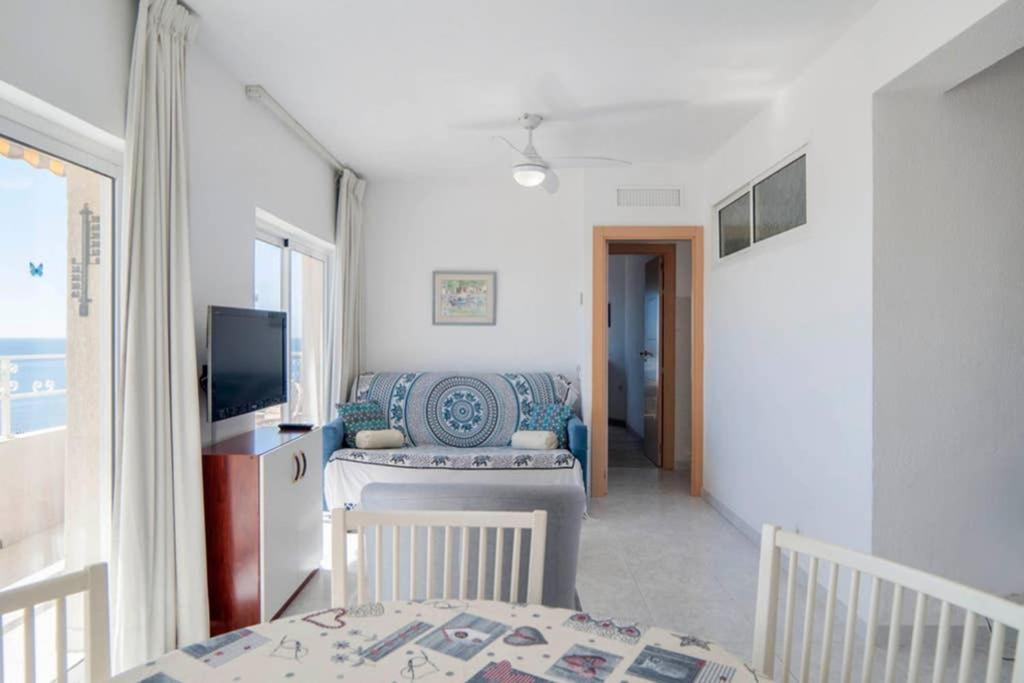 021 - Wonderful Beachfront Apartment With Stunning Sea Views Benalmádena Exterior foto